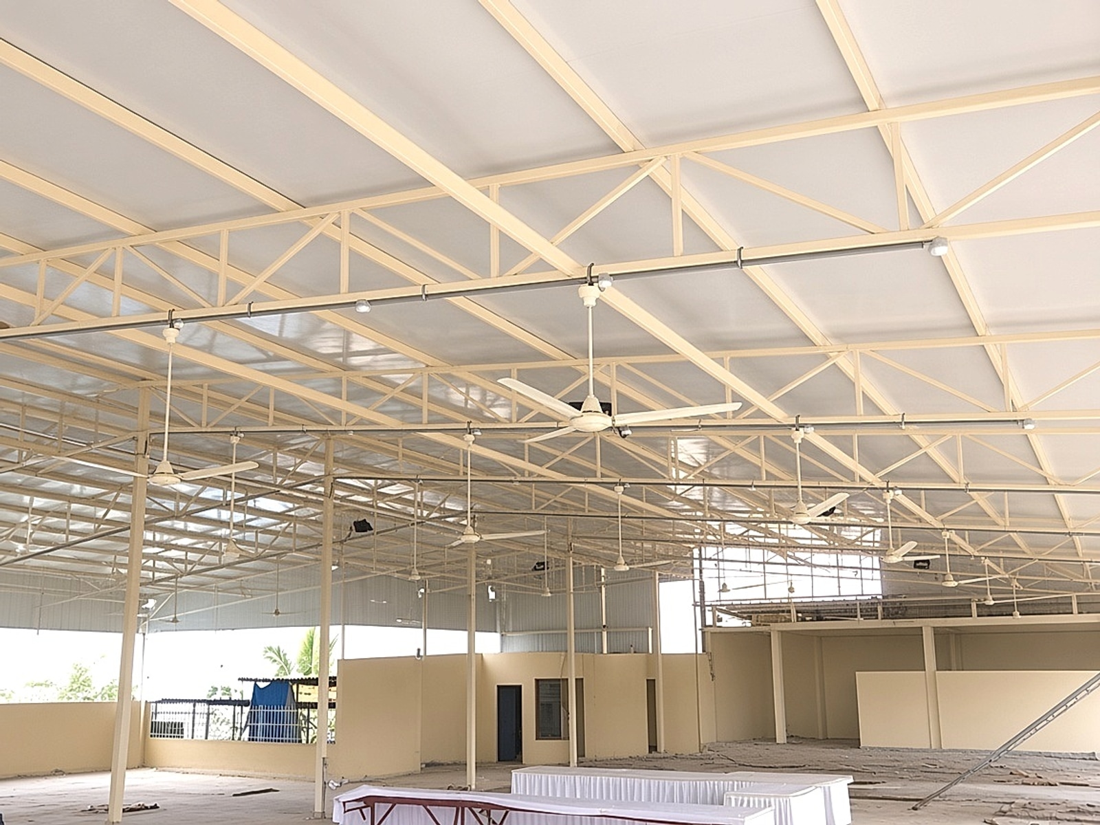Puff ceiling